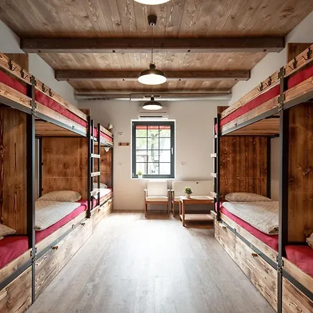 Auberge de jeunesse Turn *